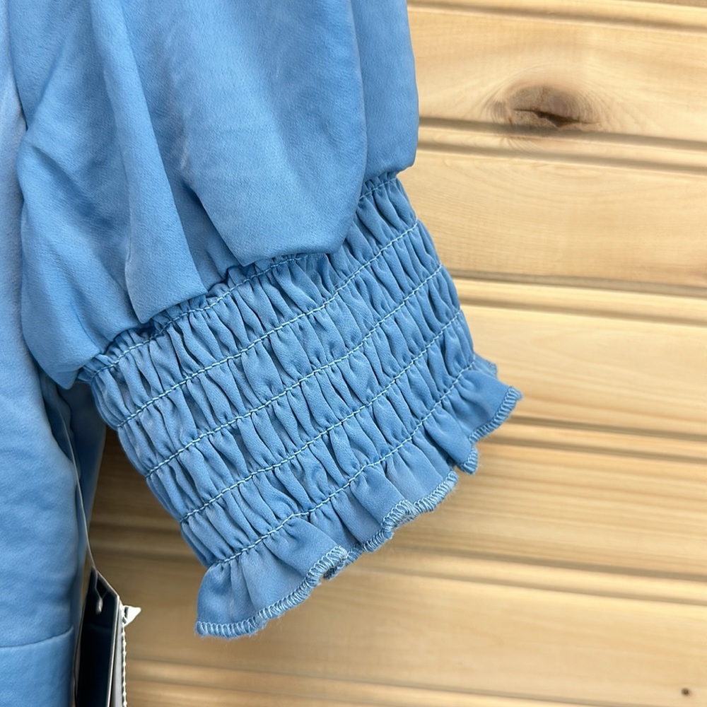 Trixxi Dress Size Medium NWT Beautiful Blue and Cute Sleeves - Picture 5 of 8